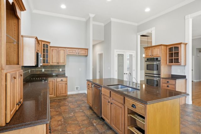 5010 STEEPLECHASE DR, Columbia, MO 65203