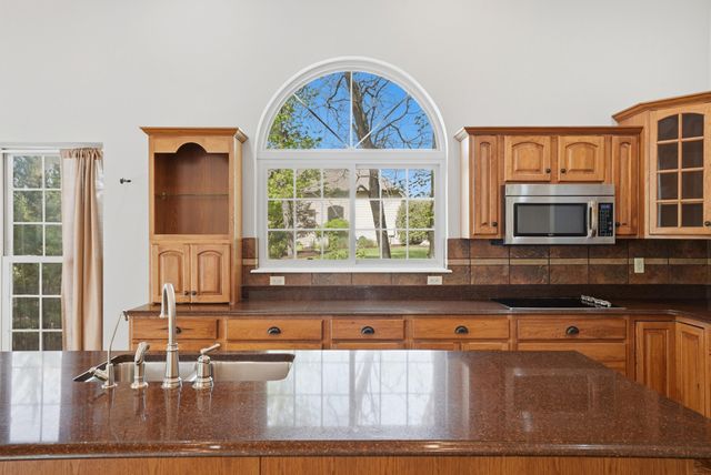 5010 STEEPLECHASE DR, Columbia, MO 65203