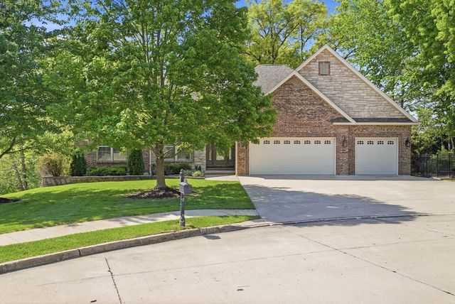 5010 STEEPLECHASE DR, Columbia, MO 65203