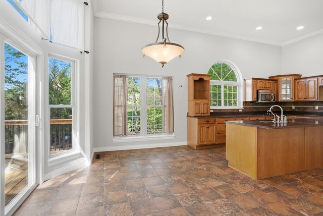 5010 STEEPLECHASE DR, Columbia, MO 65203