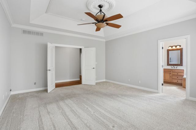 5010 STEEPLECHASE DR, Columbia, MO 65203