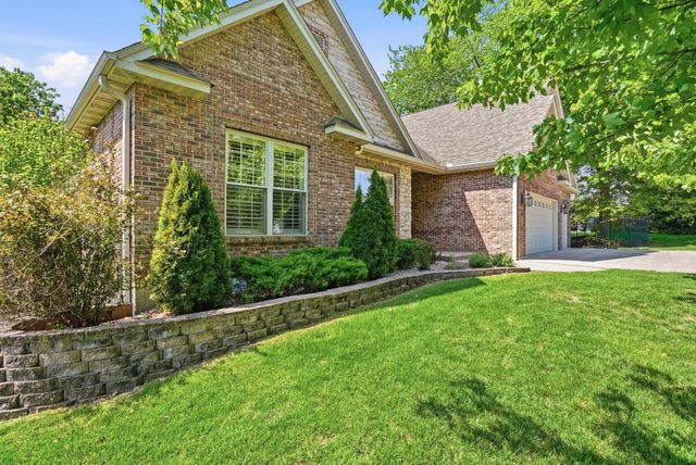 5010 STEEPLECHASE DR, Columbia, MO 65203