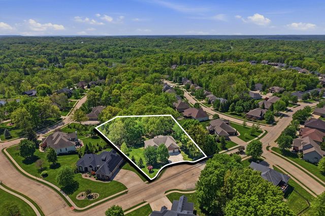 5010 STEEPLECHASE DR, Columbia, MO 65203