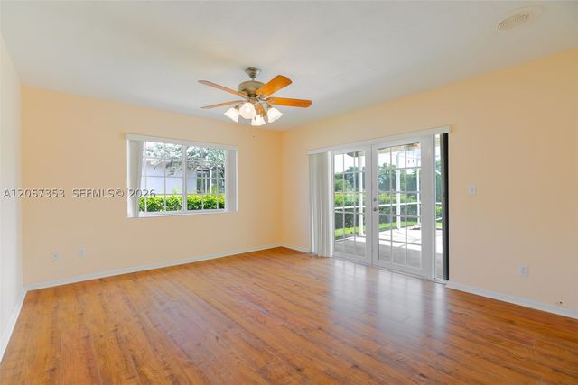 1731 NW 108th Ave, Pembroke Pines, FL 33026