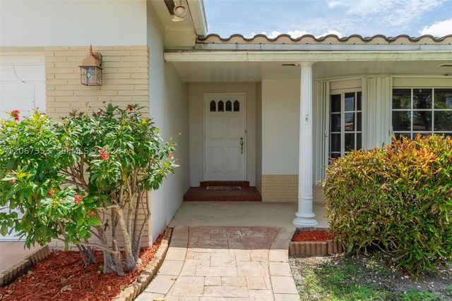 1731 NW 108th Ave, Pembroke Pines, FL 33026