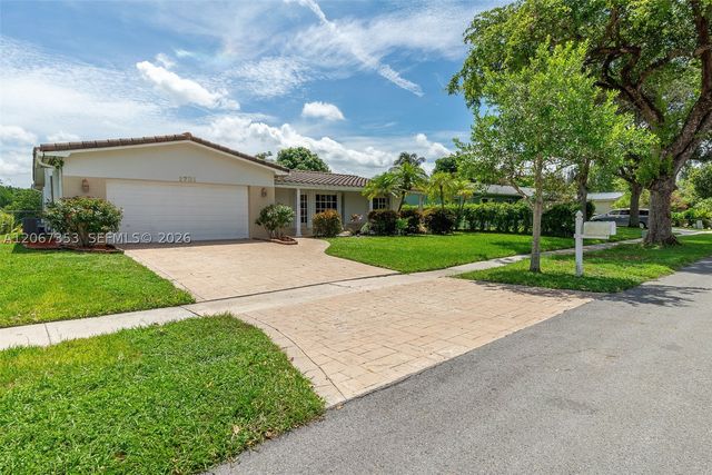 1731 NW 108th Ave, Pembroke Pines, FL 33026