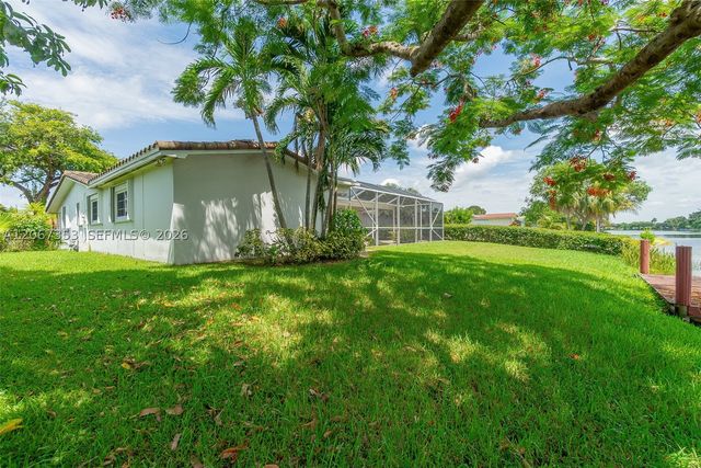 1731 NW 108th Ave, Pembroke Pines, FL 33026
