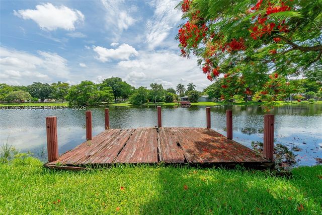 1731 NW 108th Ave, Pembroke Pines, FL 33026