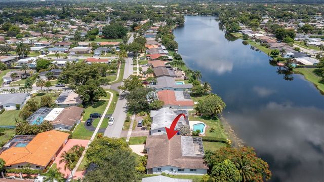 1731 NW 108th Ave, Pembroke Pines, FL 33026