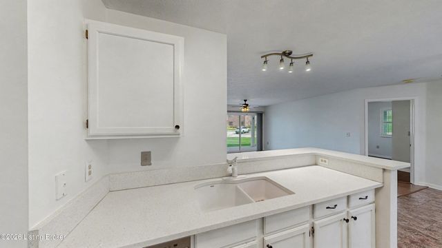 321 Piatt Pl 104, Louisville, KY 40223