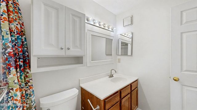 321 Piatt Pl 104, Louisville, KY 40223