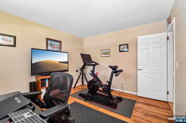 44 Brookwood Drive, Mahwah, NJ 07430