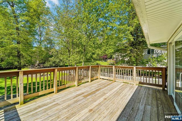 44 Brookwood Drive, Mahwah, NJ 07430