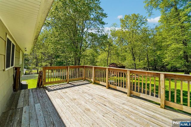 44 Brookwood Drive, Mahwah, NJ 07430