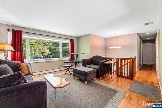 44 Brookwood Drive, Mahwah, NJ 07430