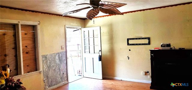 112 College Avenue, Oglesby, TX 76561