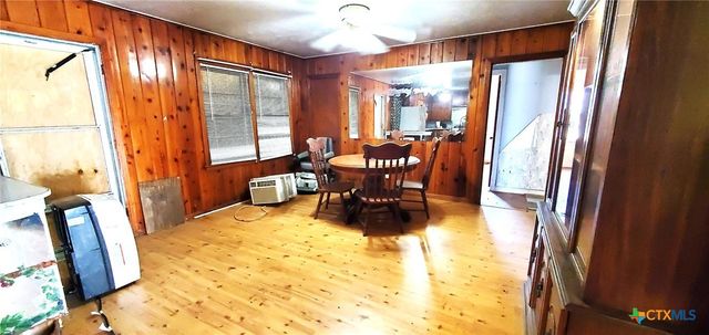 112 College Avenue, Oglesby, TX 76561