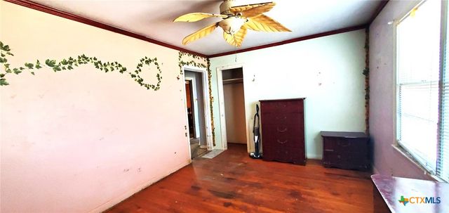 112 College Avenue, Oglesby, TX 76561