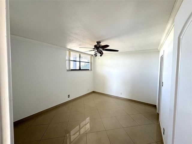 4800 Bayview Drive 406, Fort Lauderdale, FL 33308