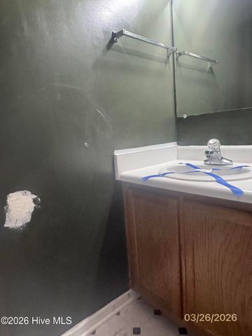 309 Crown Point Road, Hubert, NC 28539