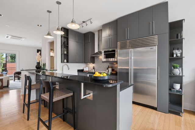 418 Van Buren St, Nashville, TN 37208