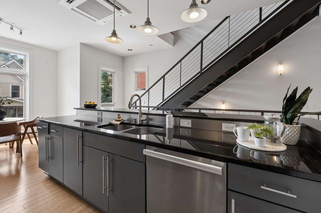 418 Van Buren St, Nashville, TN 37208