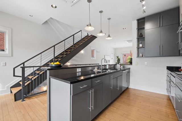 418 Van Buren St, Nashville, TN 37208