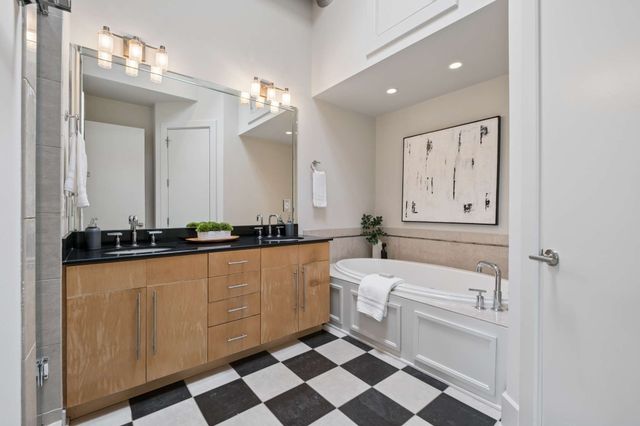 418 Van Buren St, Nashville, TN 37208