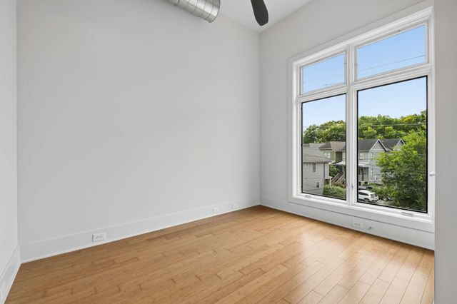418 Van Buren St, Nashville, TN 37208