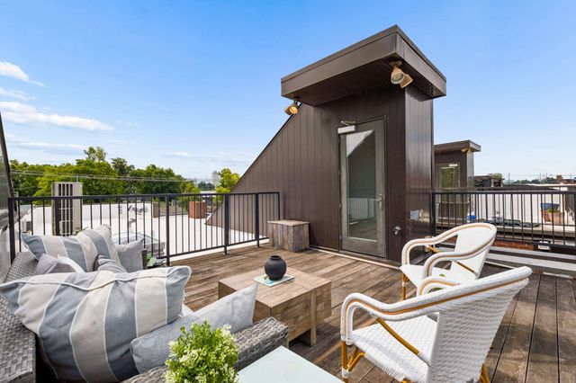 418 Van Buren St, Nashville, TN 37208
