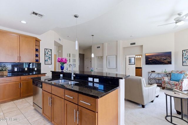 945 E PLAYA DEL NORTE Drive 4023, Tempe, AZ 85288