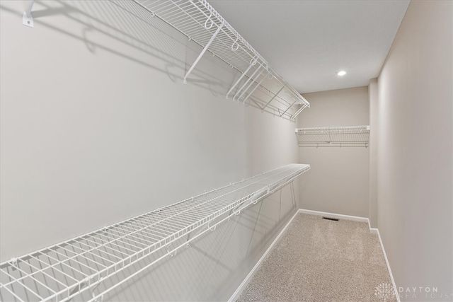 2587 Golden Leaf Drive, Beavercreek, OH 45431