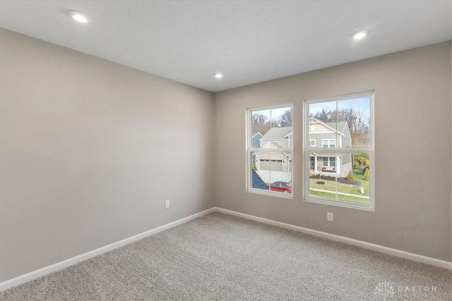 2587 Golden Leaf Drive, Beavercreek, OH 45431