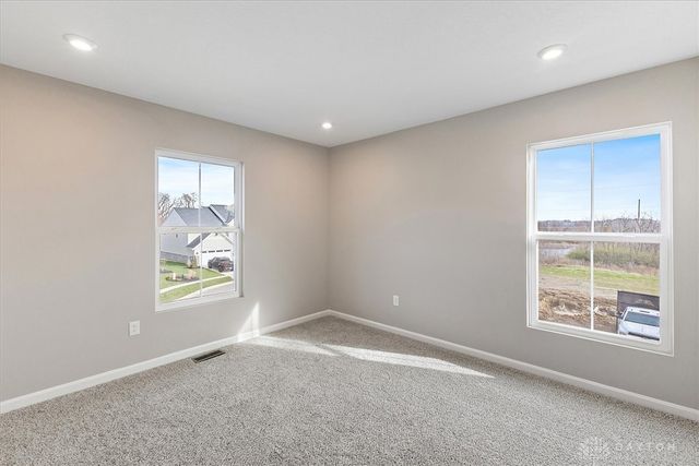 2587 Golden Leaf Drive, Beavercreek, OH 45431