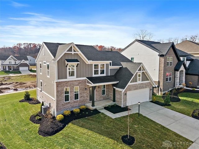 2587 Golden Leaf Drive, Beavercreek, OH 45431