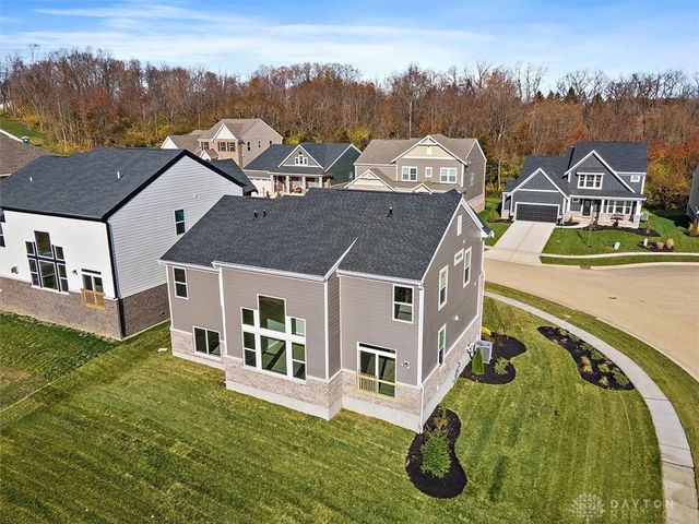 2587 Golden Leaf Drive, Beavercreek, OH 45431