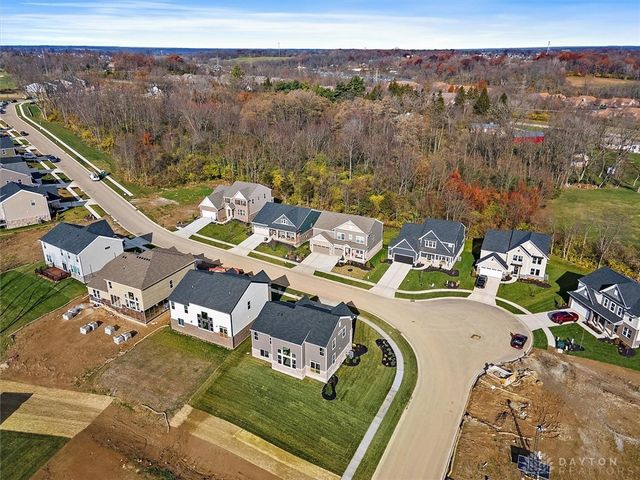 2587 Golden Leaf Drive, Beavercreek, OH 45431