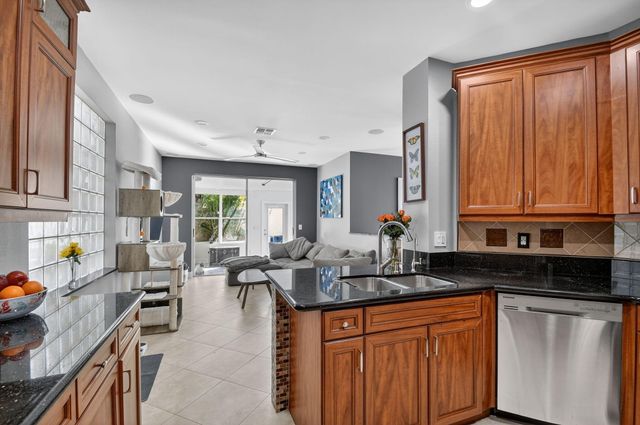 7132 Craw Key Way, Lake Worth, FL 33467