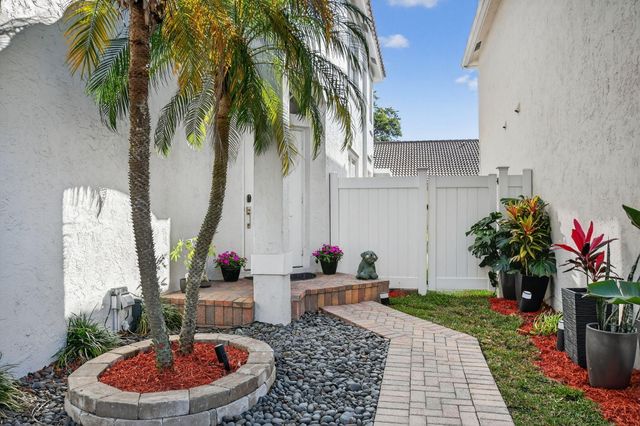 7132 Craw Key Way, Lake Worth, FL 33467