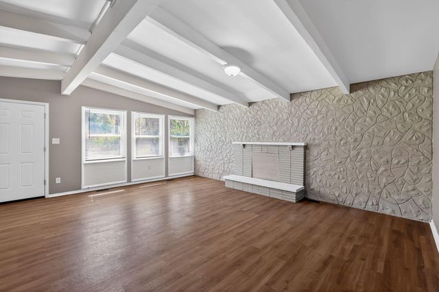 994 Sunbury Road, Columbus, OH 43219