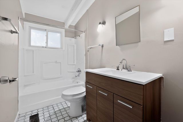 994 Sunbury Road, Columbus, OH 43219