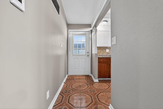 994 Sunbury Road, Columbus, OH 43219