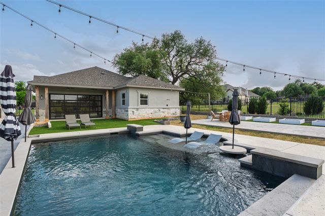 409 Flintlock DR, Leander, TX 78641