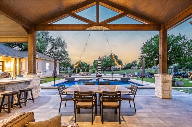 409 Flintlock DR, Leander, TX 78641