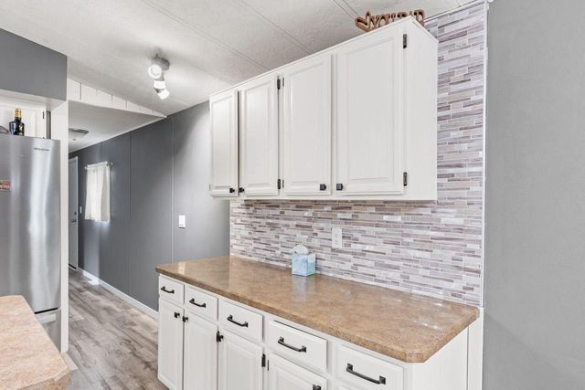82 Falling Creek CIRCLE, Janesville, WI 53548