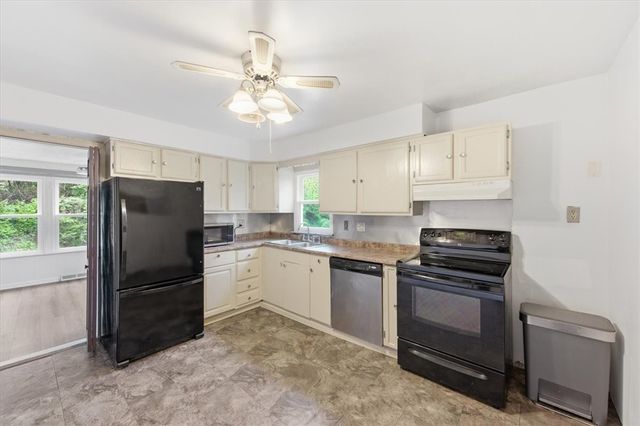 119 Planet Way, Robinson Twp, PA 15136