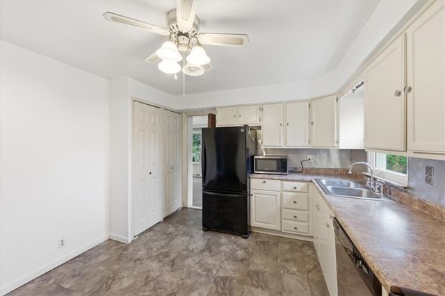 119 Planet Way, Robinson Twp, PA 15136