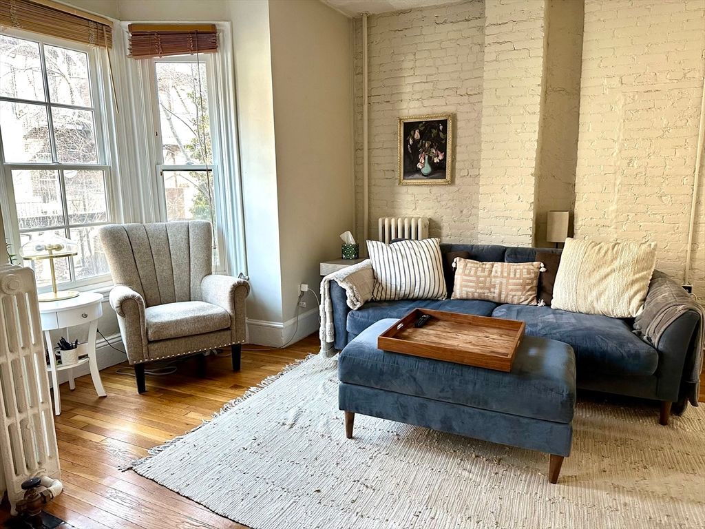 17 Dartmouth Place 2, Boston, MA 02116