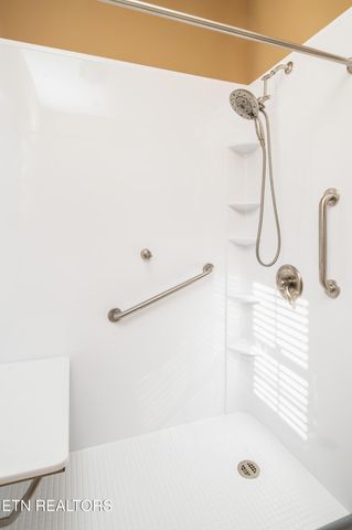 121 Meridian Way, Clinton, TN 37716