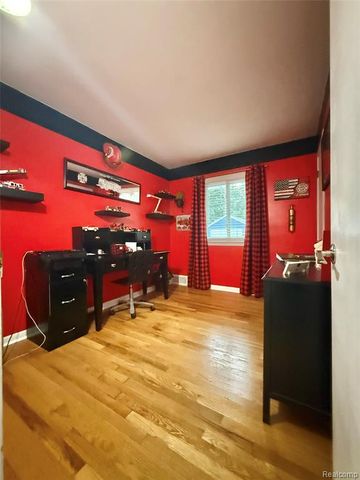3341 Pine Grove Avenue, Port Huron, MI 48060